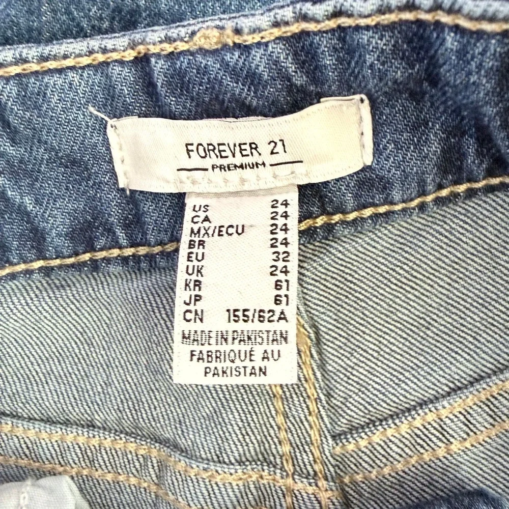 Forever 21 Cargo Jeans 24 Medium Wash Relaxed‎ Utility Gorpcore Y2K Retro NWT